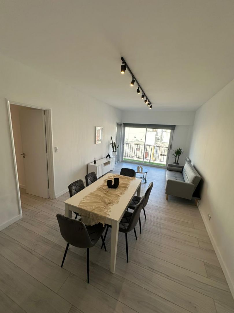 b8c0b930a62b6316d67366c269180a88 Departamento en venta 4 ambientes con dependencia y balcón terraza - Centro - foto 3