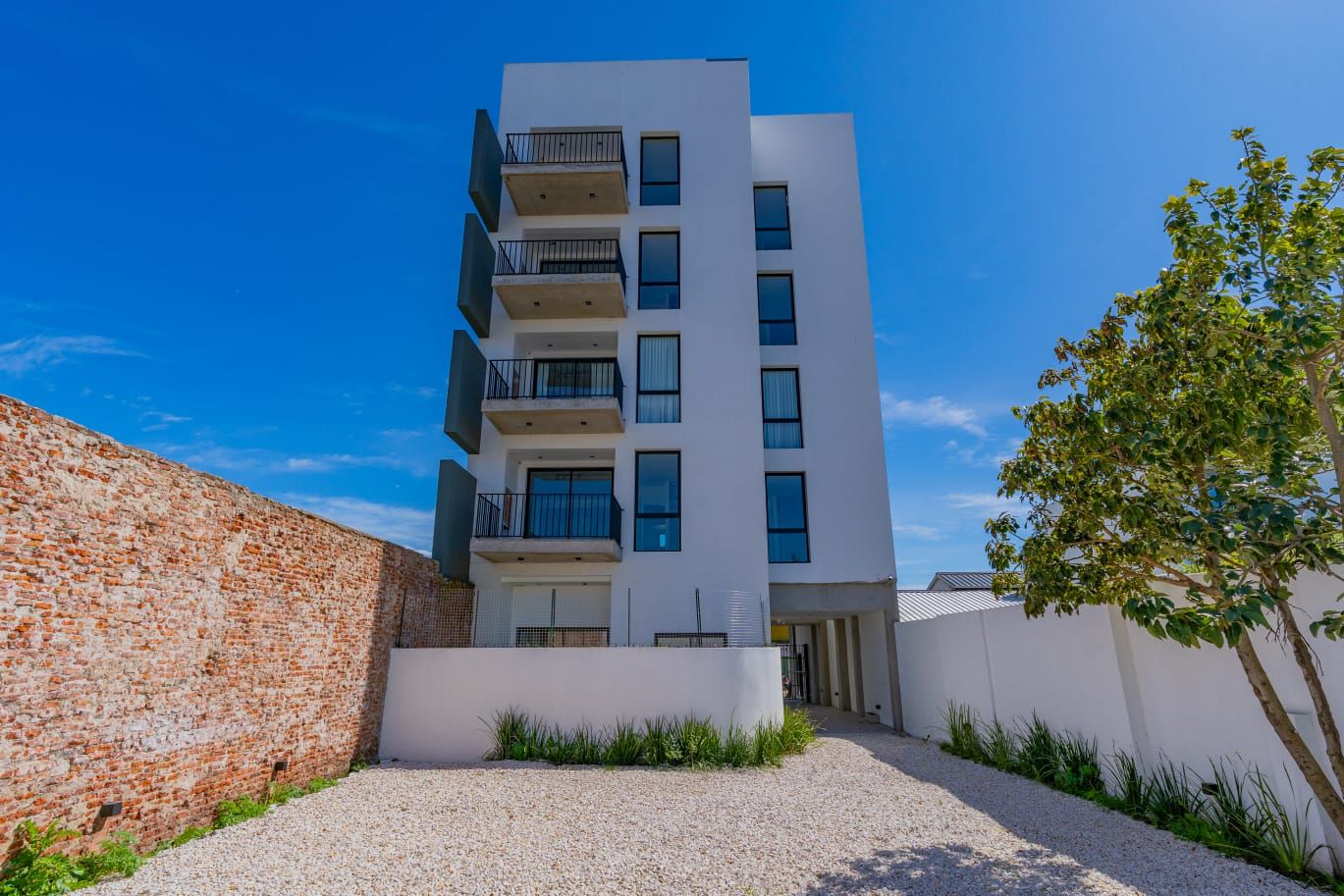Departamentos en venta 2 ambientes con cochera a estrenar - Villa Primera - foto 15