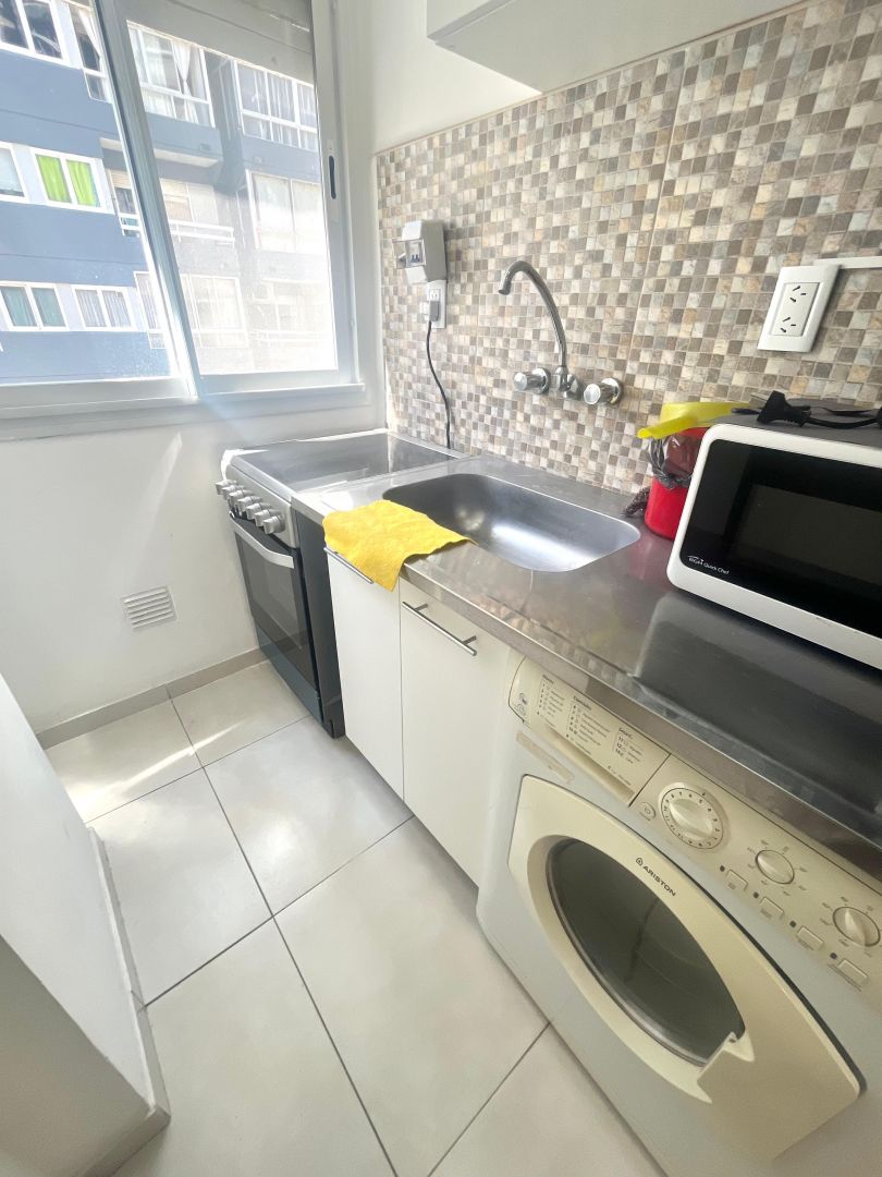 Monoambiente en venta con balcón francés - Plaza Colón - foto 9