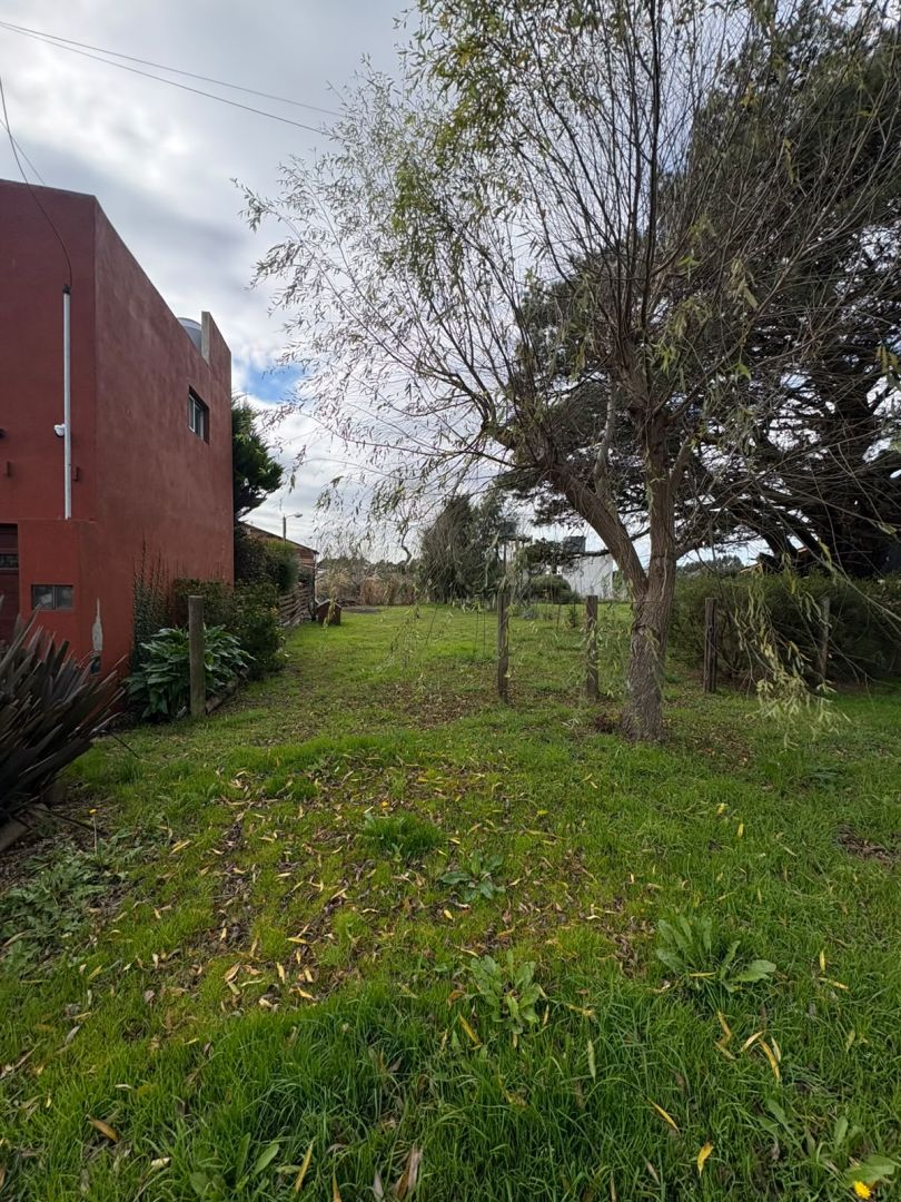 d496f8859f58f99543b888ae62024864 Terreno en venta de 405 m² en zona forestada - Los Acantilados - foto 2