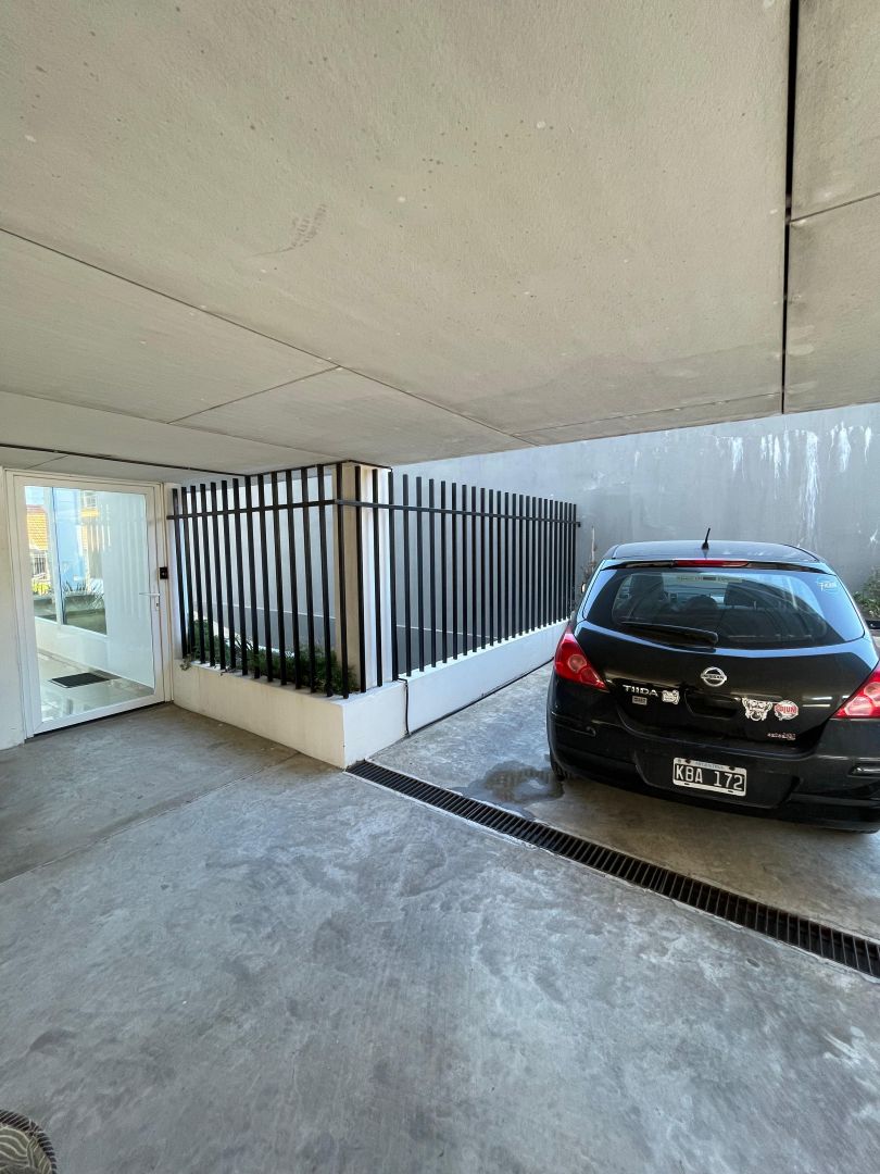 Monoambiente en venta con vista al mar y cochera - Punta Mogotes - foto 9