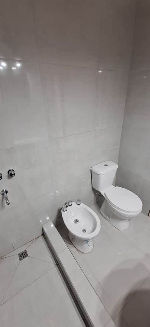 Casa en venta 3 ambientes con quincho y garaje - Parque Luro - foto 8