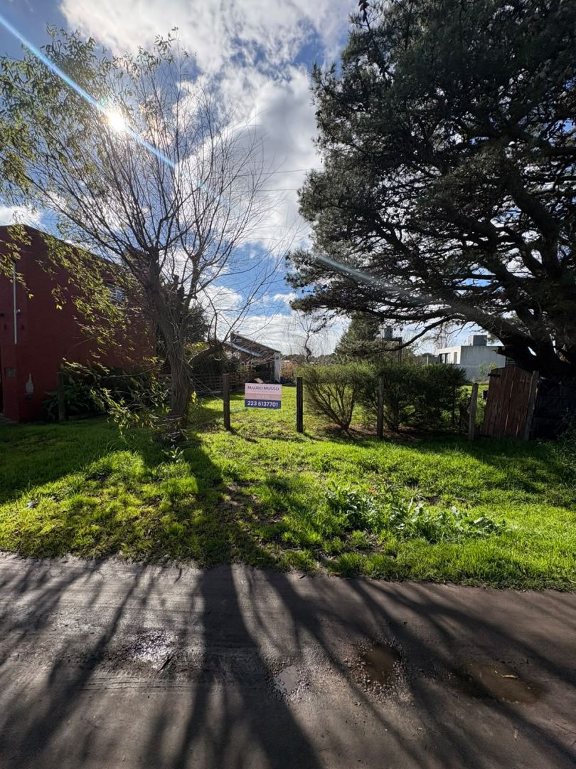 db97bf9d59b05d81e015ea920752cf2f Terreno en venta de 405 m² en zona forestada - Los Acantilados