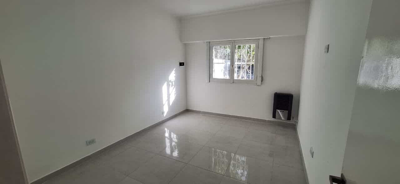 Casa en venta 3 ambientes con quincho y garaje - Parque Luro - foto 9