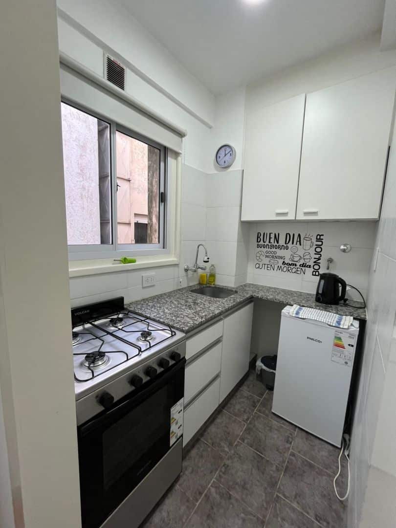 e4b99c18cef277d9bd733d5117635b56 Monoambiente en venta apto crédito con balcón - Plaza Colón - foto 8