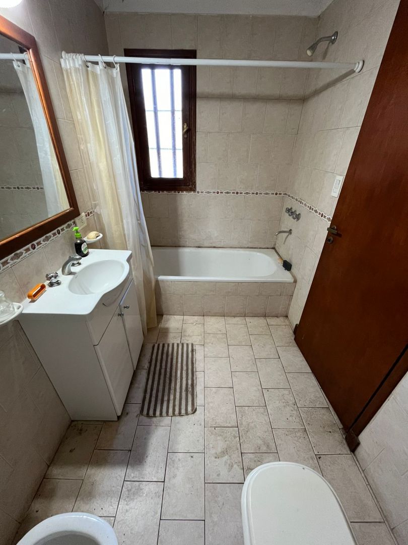 Chalet en venta 4 ambientes con pileta y quincho - Colina Alegre - foto 15