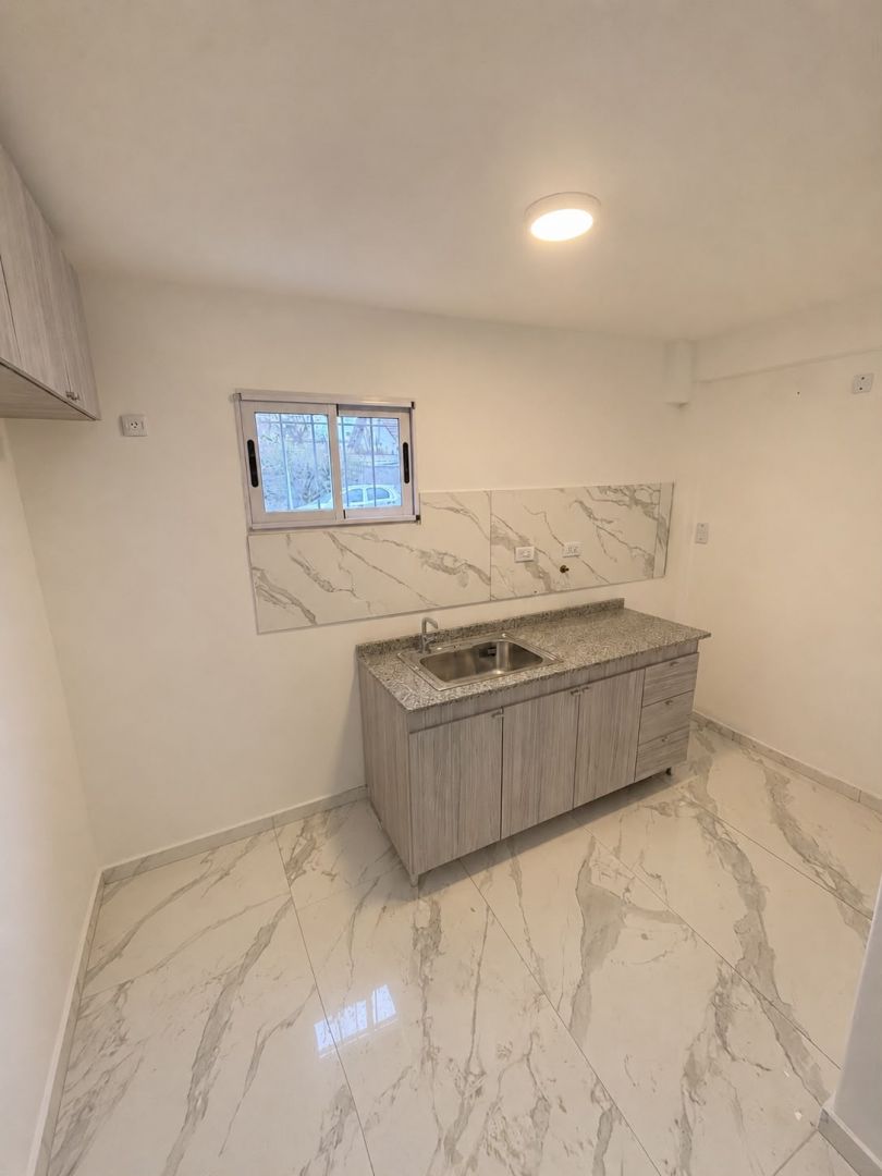 e8545b701b4f80d5c92709eb01636526 Chalet en venta 3 ambientes en PH con cochera - Zona HPC | Chauvín - foto 3