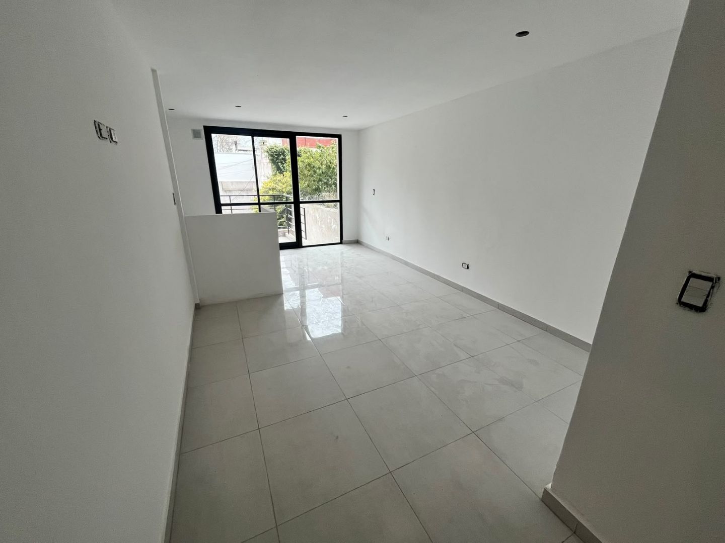 Monoambiente en venta a estrenar con balcón - La Perla - foto 2