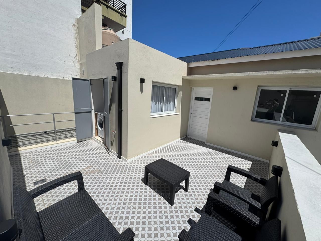 Casa en venta 5 ambientes con garaje y terraza - Antigua Terminal - foto 6