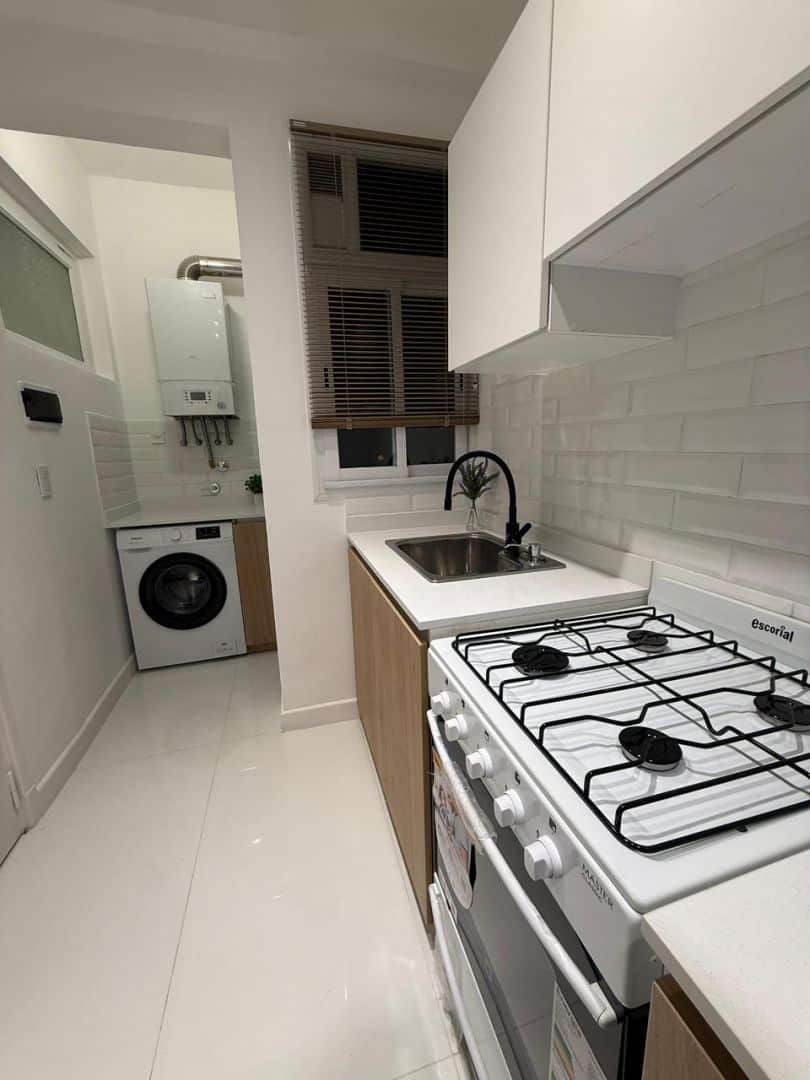 fb68e63e0dbdcf148f066a2e897ec78a Departamento en venta 3 ambientes reciclado con dos patios - Güemes - foto 6