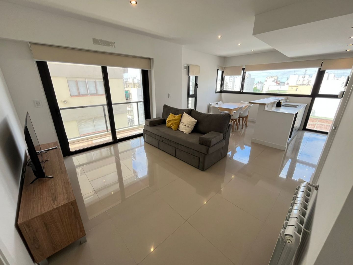 Departamento en alquiler temporario 2 ambientes con cochera para 4 adultos - Centro