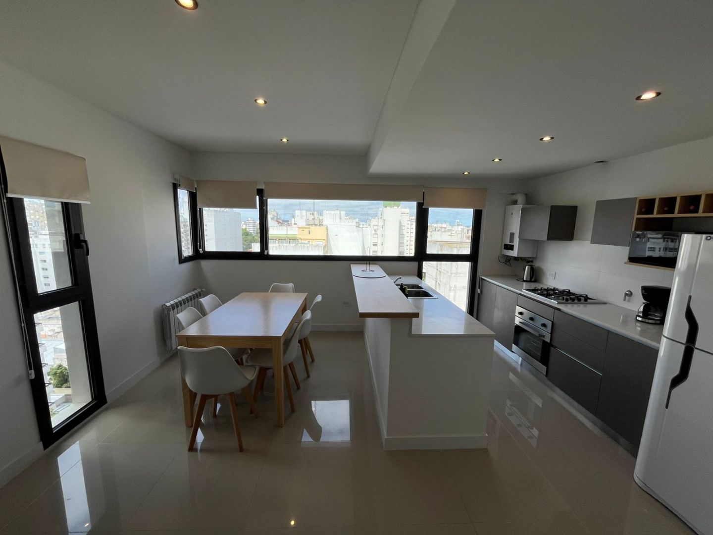 Departamento en alquiler temporario 2 ambientes con cochera para 4 adultos - Centro - foto 4