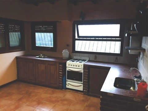 PH en venta 2 ambientes más local en esquina - Fortunato de la Plaza - foto 6