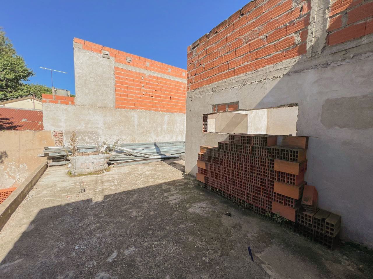 loy679_13 Terreno en venta con obra al 50% y planos para 7 unidades - Don Bosco - foto 12