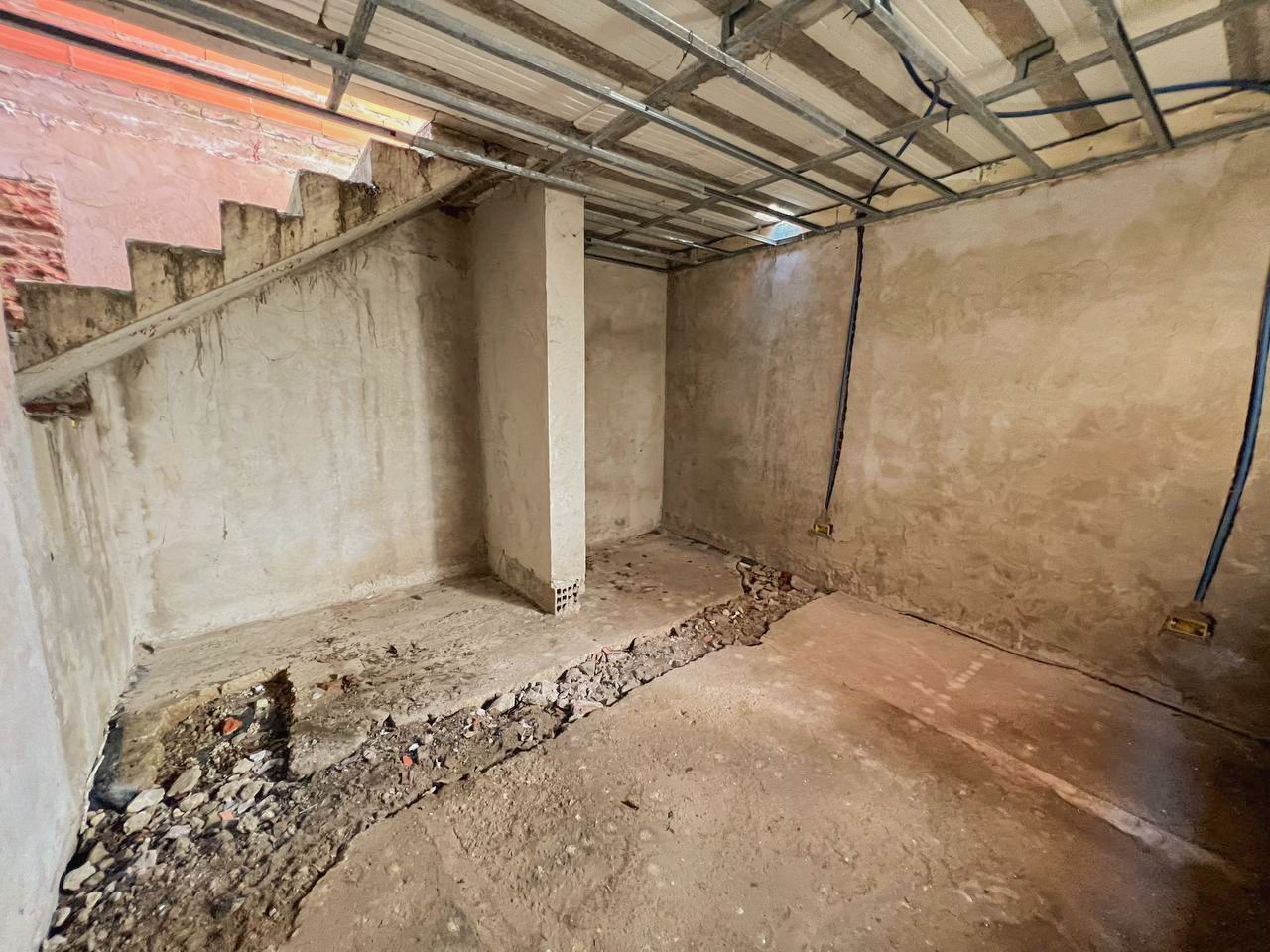 loy679_8 Terreno en venta con obra al 50% y planos para 7 unidades - Don Bosco - foto 7
