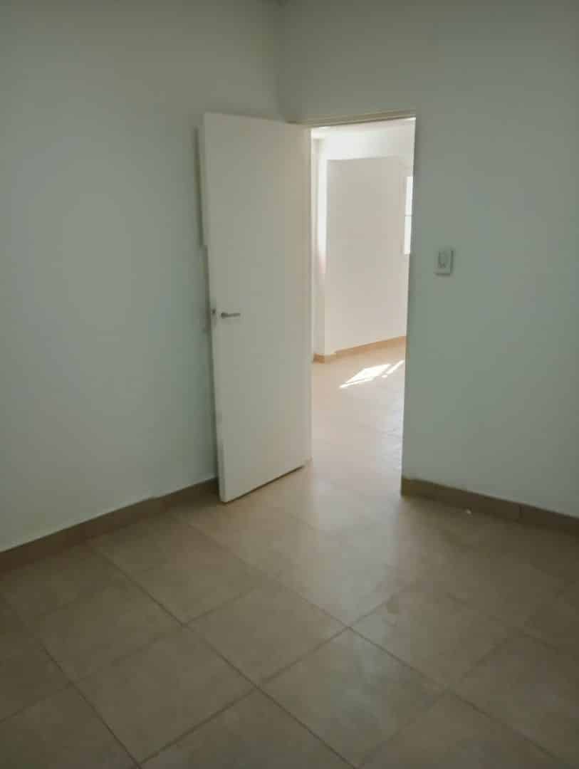 Casa en venta 3 ambientes con garage y patio - Las Avenidas - foto 10