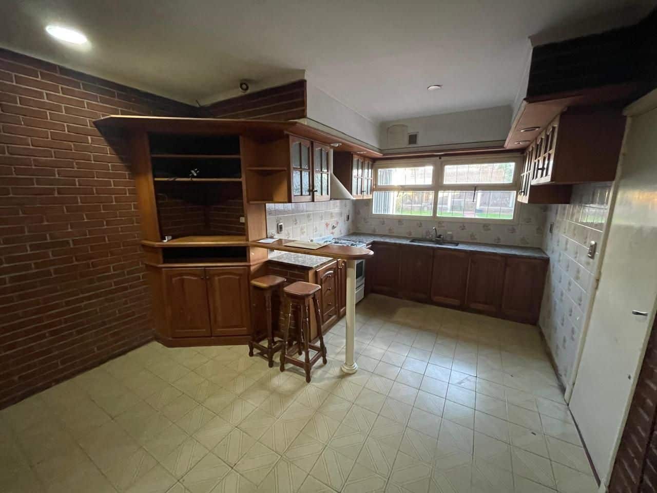 Casa en venta 5 ambientes con garage y parque - Colinas de Peralta Ramos - foto 3