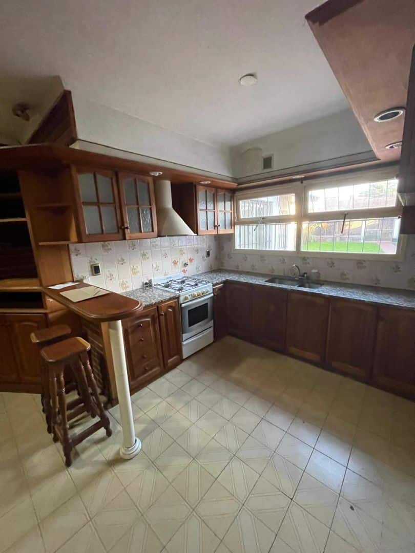 Casa en venta 5 ambientes con garage y parque - Colinas de Peralta Ramos - foto 5