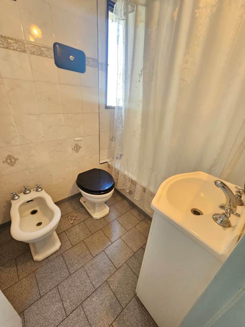 3ac5fe34ed4af2dbd39cbc1bebb0f3bf Departamento en venta 2 ambientes en estado original con balcón - Plaza Colón - foto 10