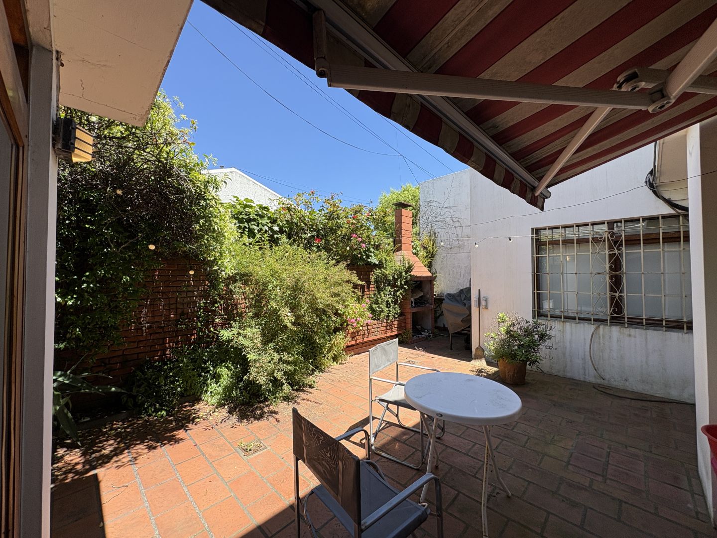 531ee08d80e8e3ad9c1ca7d3861fef97 Venta de Chalet de 4 ambientes con cochera doble, patio y parrilla - Los Troncos - foto 8