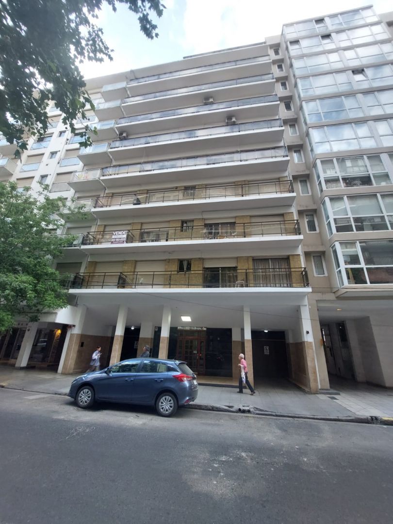 59d8bd0ff2b73a4690de182c1d26ab54 Departamento en venta 2 ambientes con balcón saliente a la calle - Plaza Colón - foto 26