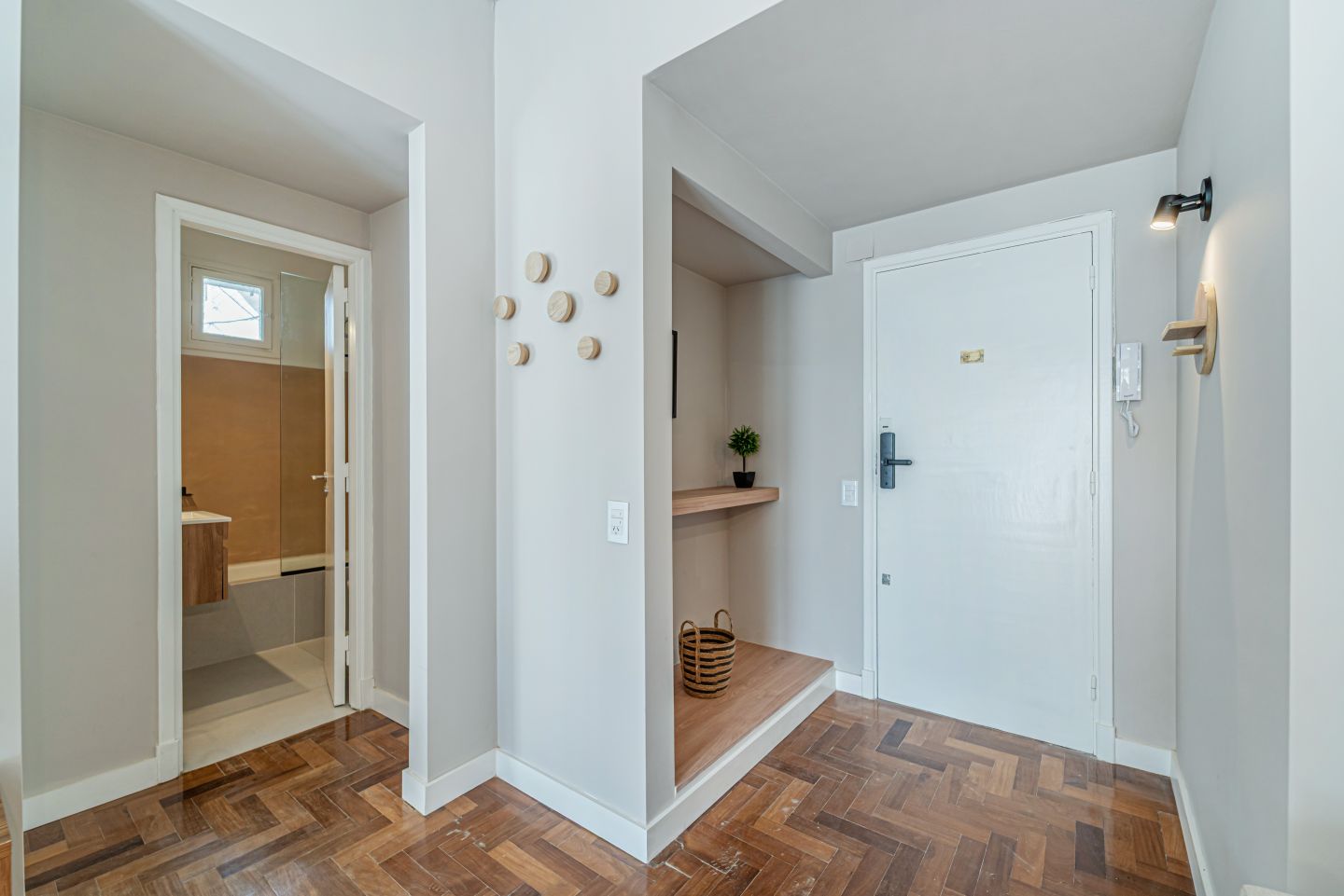 Departamento en venta 2 ambientes reciclado con balcón - Plaza Mitre - foto 15