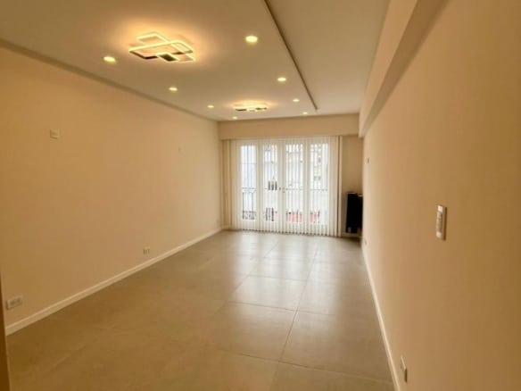 Departamento en venta 3 ambientes con dependencia y balcón - Centro