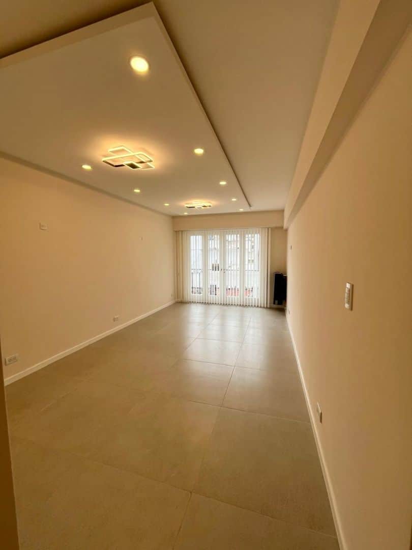 Departamento en venta 3 ambientes con dependencia y balcón - Centro