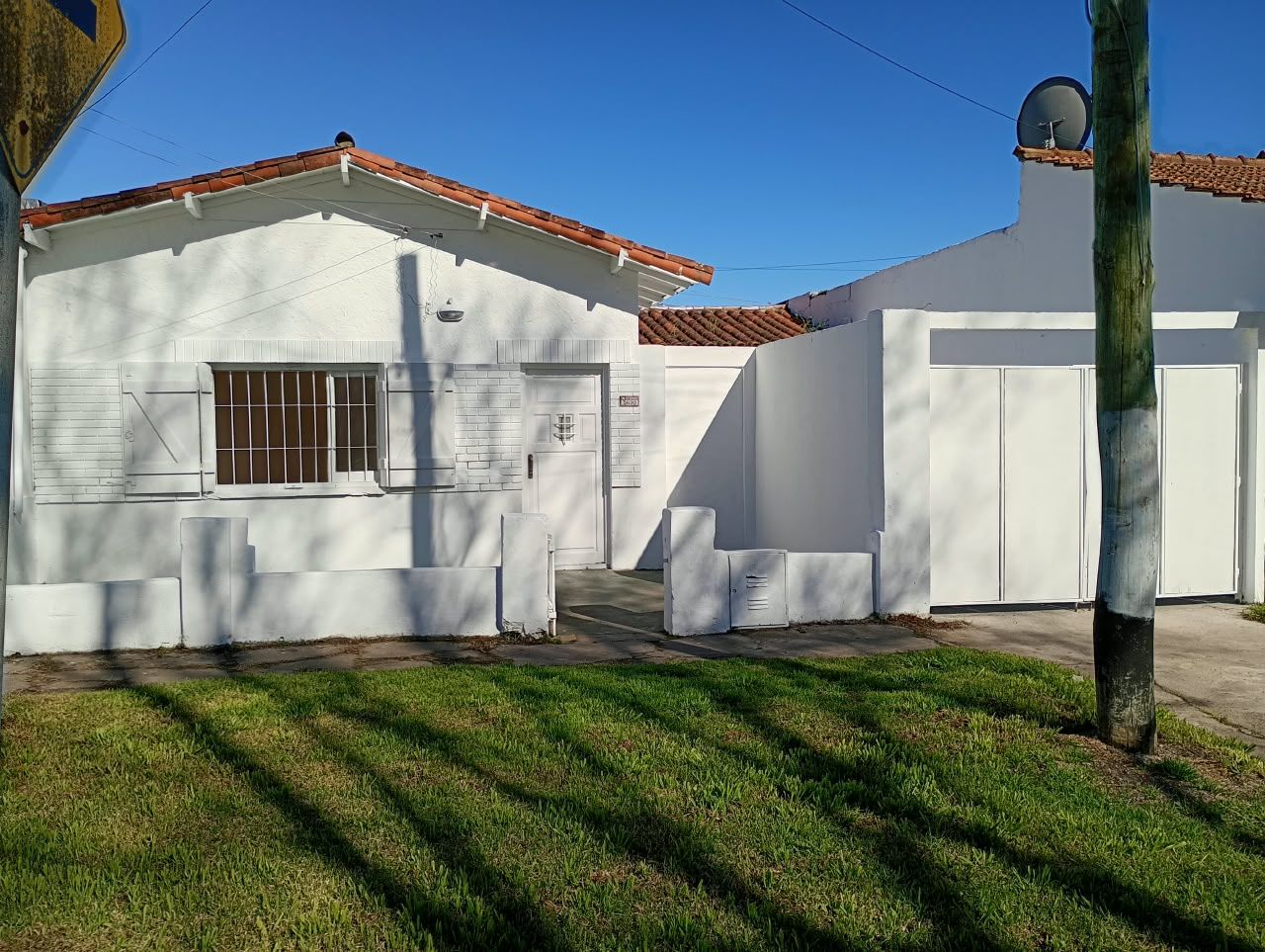 Casa en venta 3 ambientes con garage y patio - Las Avenidas