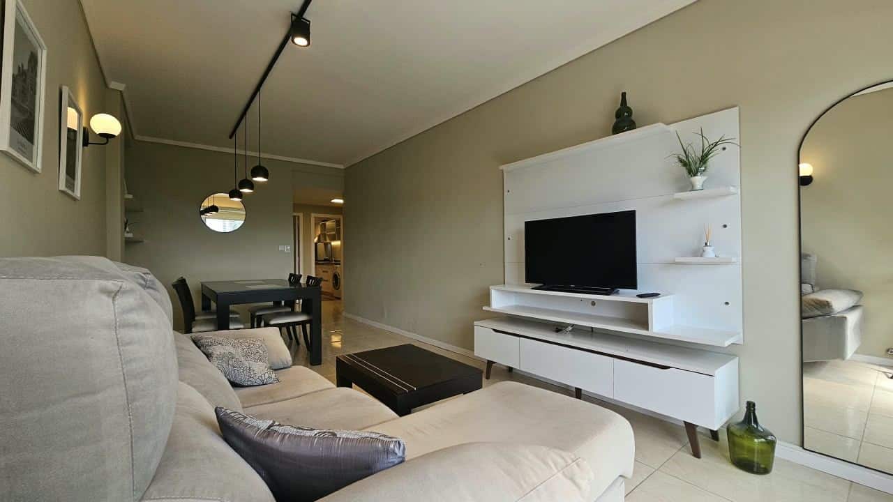 Departamento en venta 2 ambientes con dependencia y balcón - Plaza Colón - foto 2