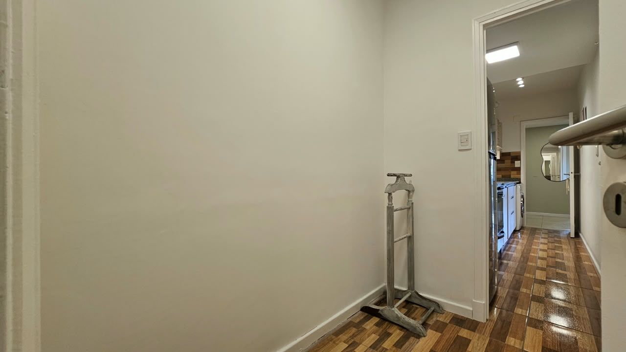 Departamento en venta 2 ambientes con dependencia y balcón - Plaza Colón - foto 18