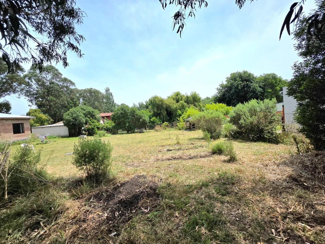 8247836074819f079d6e3530634900e9 Terreno en venta de amplias dimensiones con una superficie de 404,88 m² - Los Acantilados - foto 3