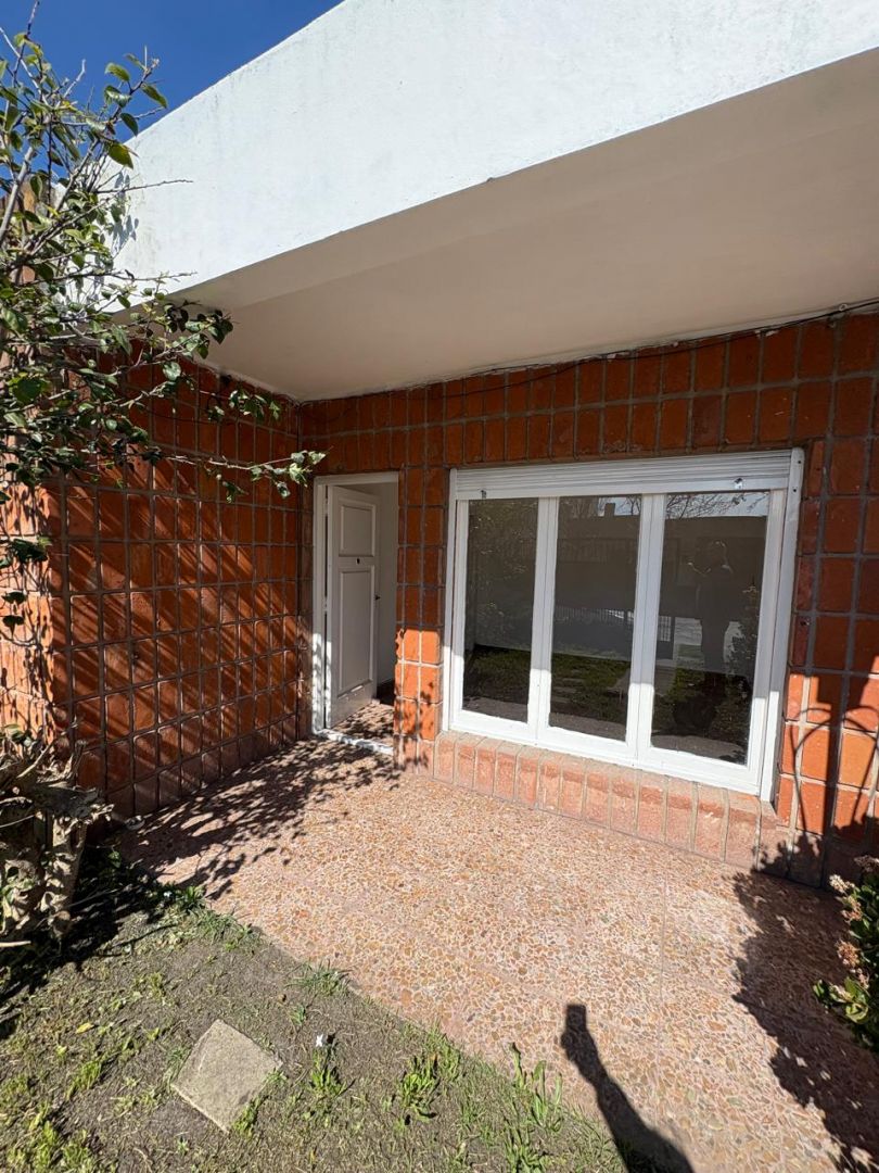 9293229c9a7260eb659e9b6d5462d7d4 Casa en alquiler 3 ambientes con patio - Santa Rita - foto 3