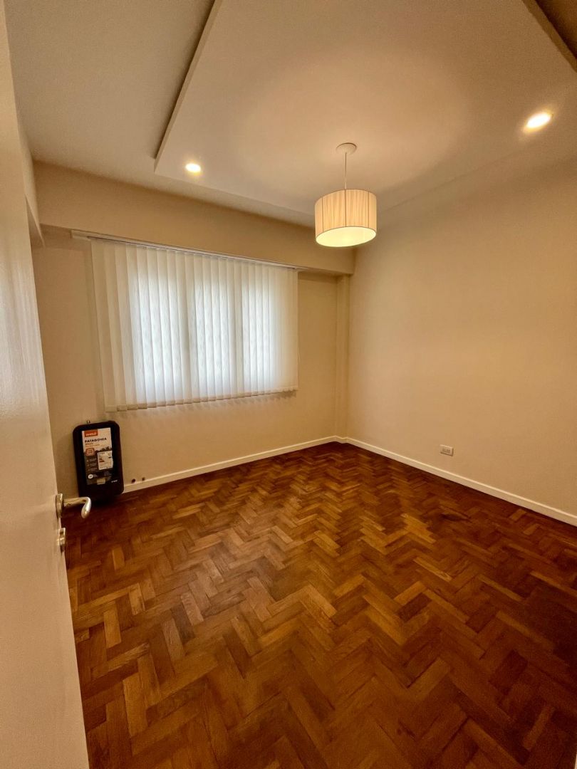 Departamento en venta 3 ambientes con dependencia y balcón - Centro - foto 6