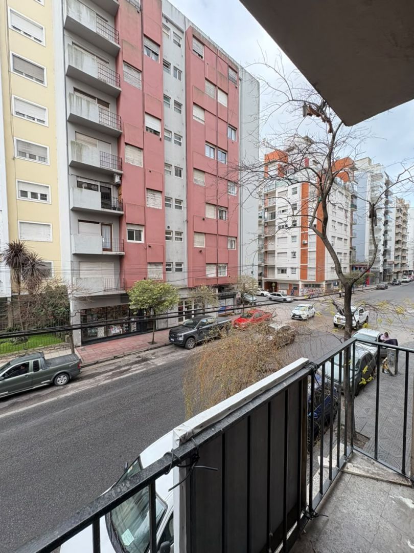Departamento en venta 2 ambientes externo con balcón - Shopping Paseo Aldrey - foto 3