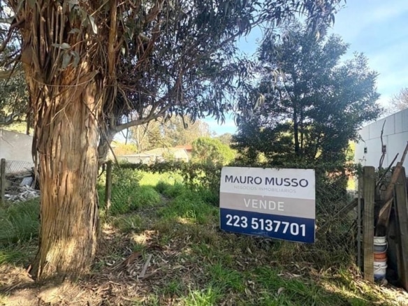 Terreno en venta de amplias dimensiones con una superficie de 404,88 m² - Los Acantilados