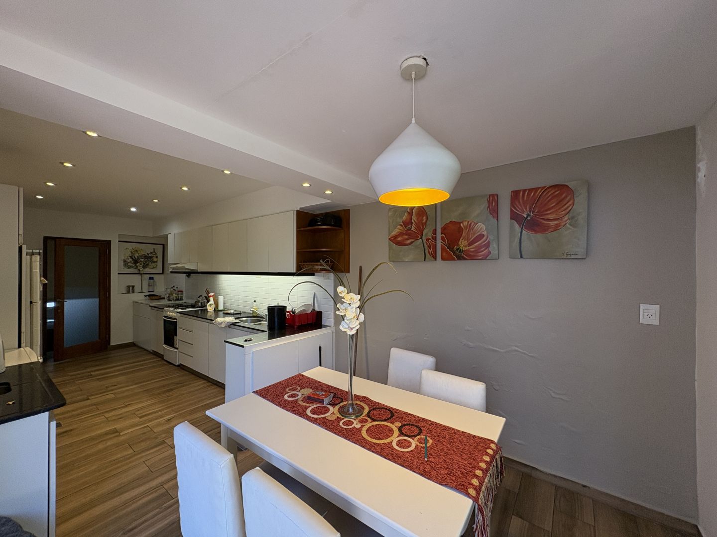 b4b217d68746eab5c7a12b730ec01c26 Venta de Chalet de 4 ambientes con cochera doble, patio y parrilla - Los Troncos - foto 7