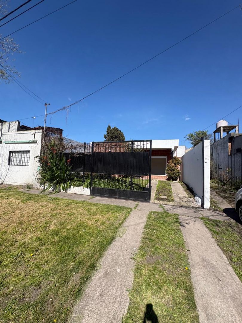 b90115b94ed150bea183a463bd619ca4 Casa en alquiler 3 ambientes con patio - Santa Rita - foto 19