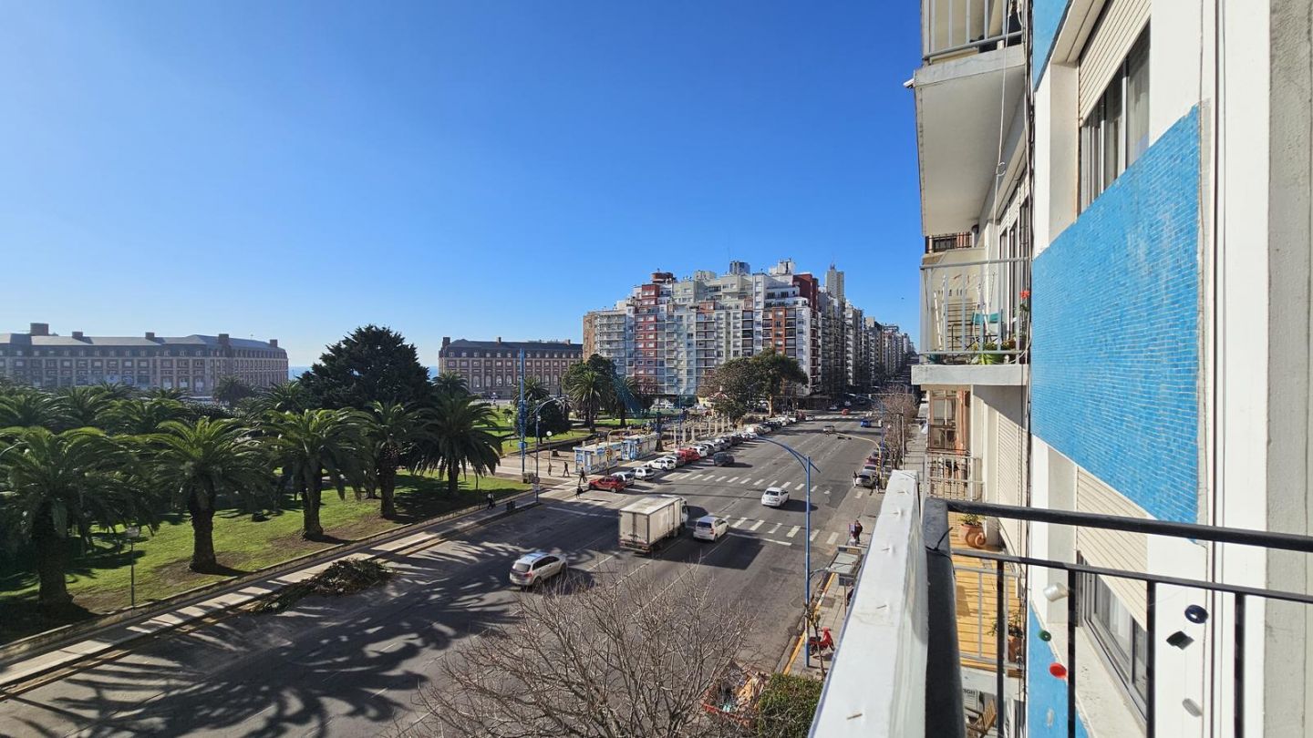 Departamento en venta 2 ambientes con dependencia y balcón - Plaza Colón - foto 4