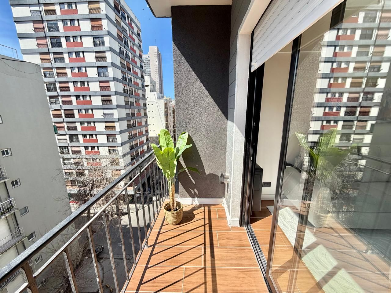 d19d44c3be0026bddf91b058a39474ff Departamento en venta 2 ambientes con balcón saliente a la calle - Plaza Colón - foto 6