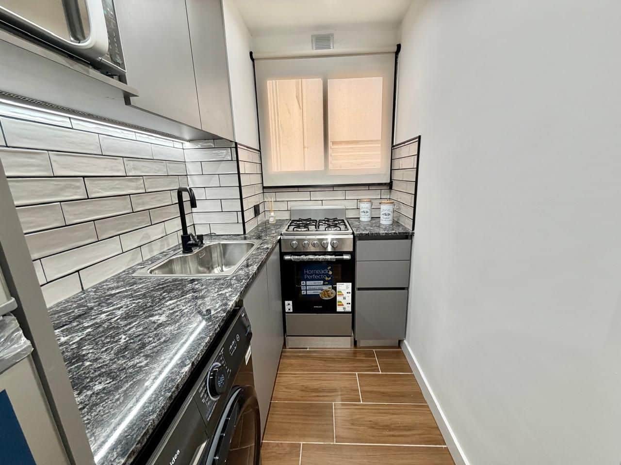 d868b5b038386873464538d156ad159b Departamento en venta 2 ambientes con balcón saliente a la calle - Plaza Colón - foto 10