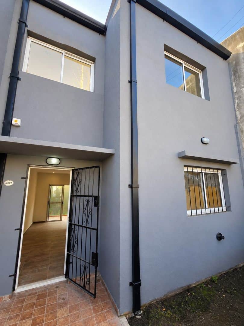 PH en venta en dúplex 4 ambientes a estrenar con patio - Don Bosco