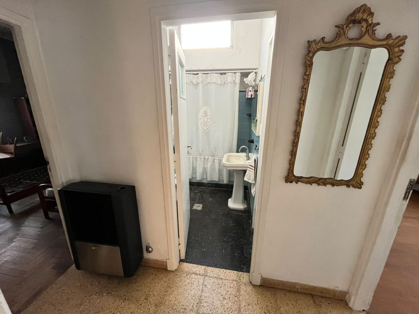 ec6fb9532029424b013110a34deaef31 Chalet en venta 3 ambientes con parque apto crédito - Villa Primera - foto 9