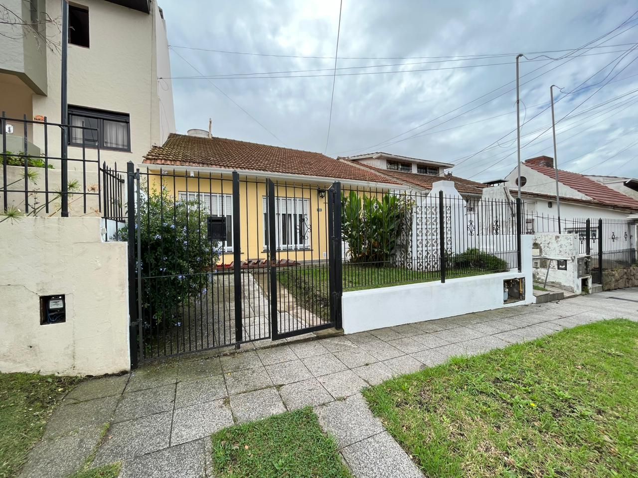 PH 3 ambientes  y patio - San Carlos - foto 2