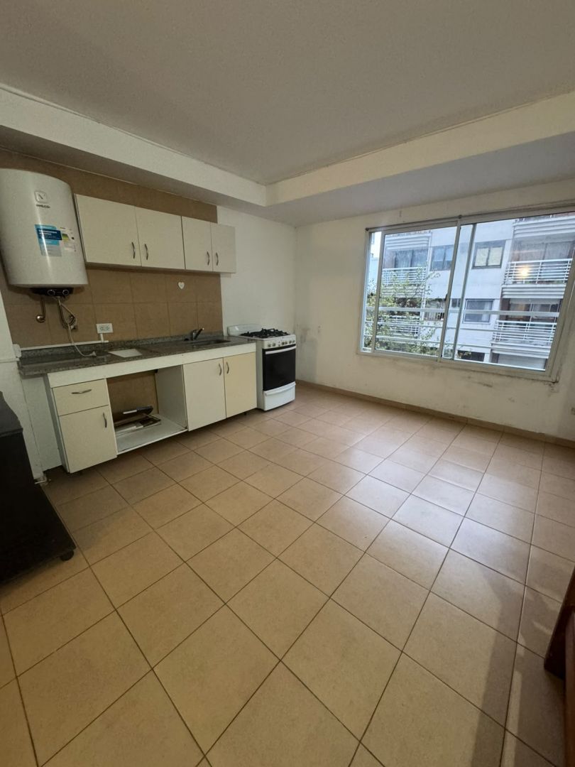 Departamento en venta 1 ambiente al frente - Plaza Colón