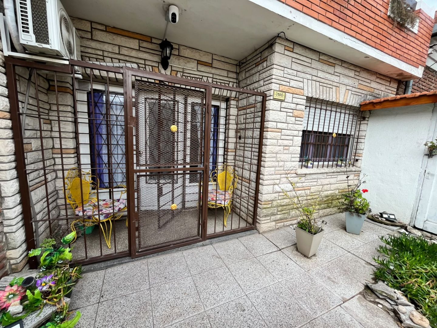 PH en venta 3 ambientes al frente con dos patios - Punta Mogotes - foto 2