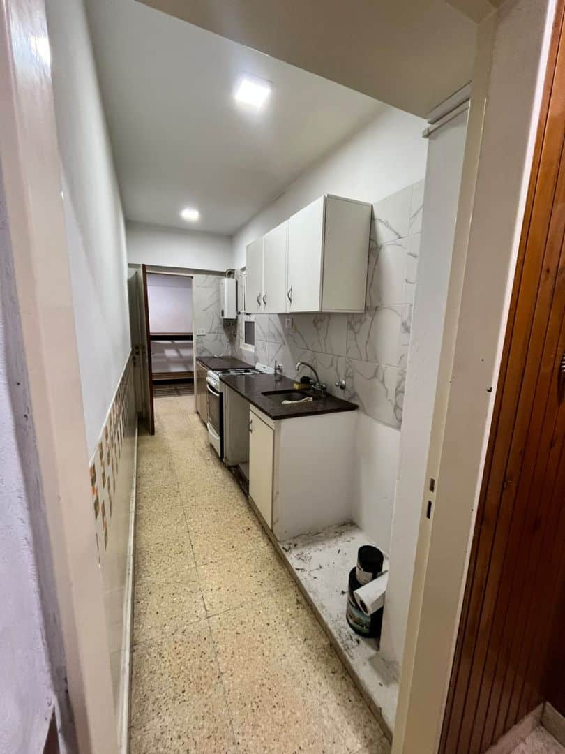 9791d27e52d7691515445c635227738c Departamento en alquiler permanente 2 ambientes con dependencia - Plaza Colón - foto 4