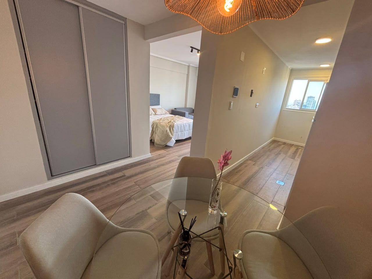 a14e5d26c886e77fb0a84ae0f9c2f418 Departamento en venta 1 ambiente y medio con balcón y vista panorámica - Plaza Colón - foto 4