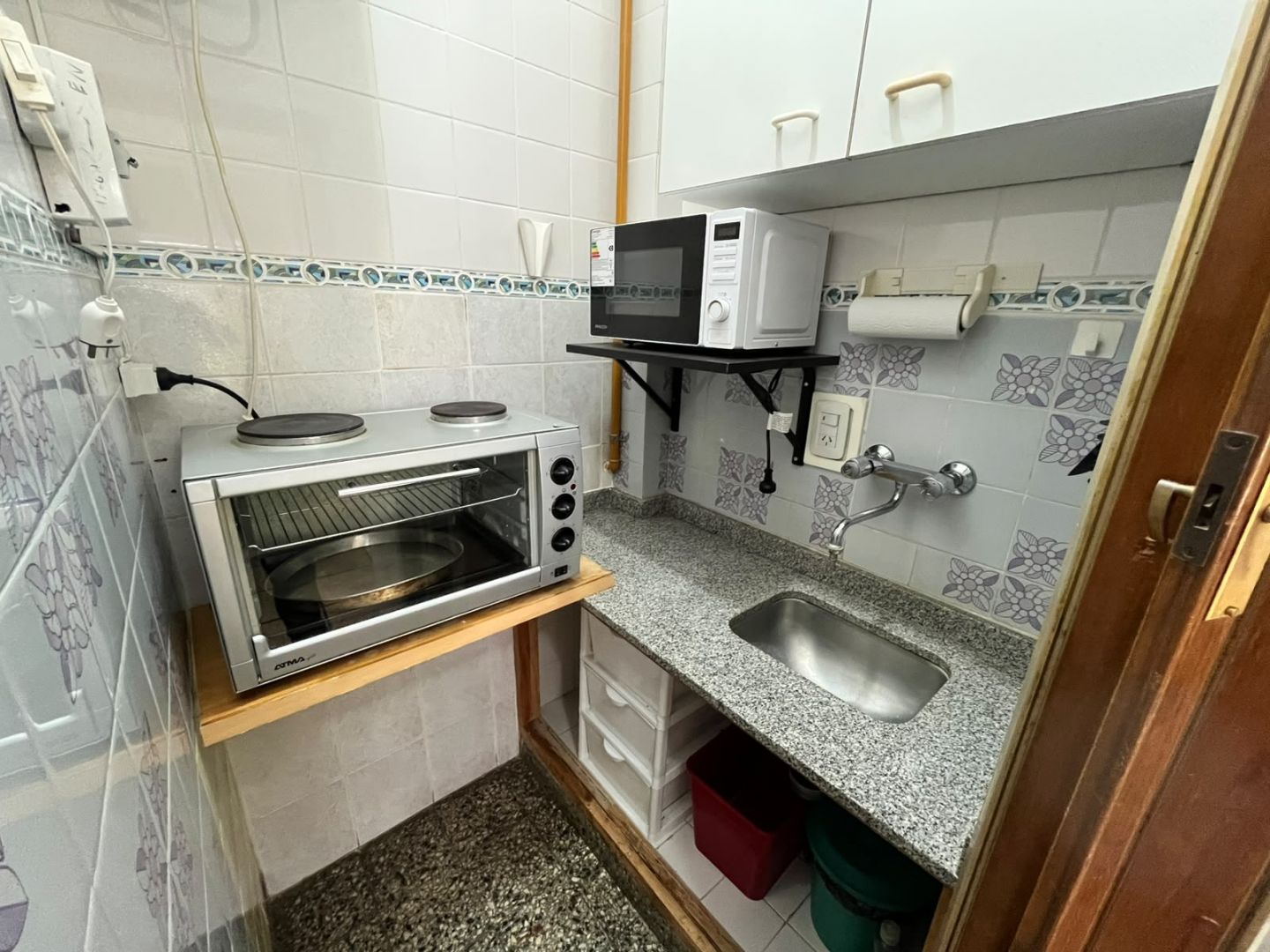 Departamento en venta 1 ambiente con balcón al frente - Plaza Colón - foto 7