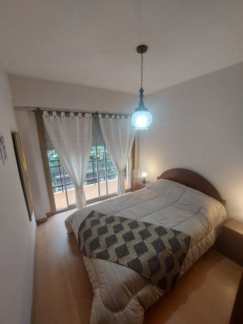 Departamento en alquiler temporario 2 ambientes con balcón - Plaza Colón - foto 9